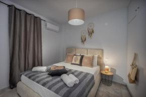 Sun City Apartment 3rd Floor by Estia